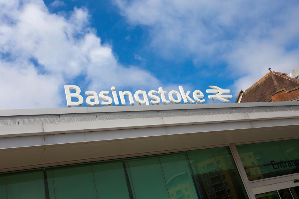 Basingstoke Apartments - Sherborne House, City Centre Victorian Apartments Chambre photo